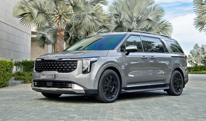 Kia Carnival hybrid được trang bị công nghệ hỗ trợ lái xe an toàn E-VMC.