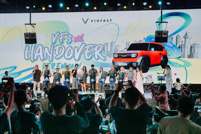 Người dùng Indonesia nhận bàn giao VF 3.