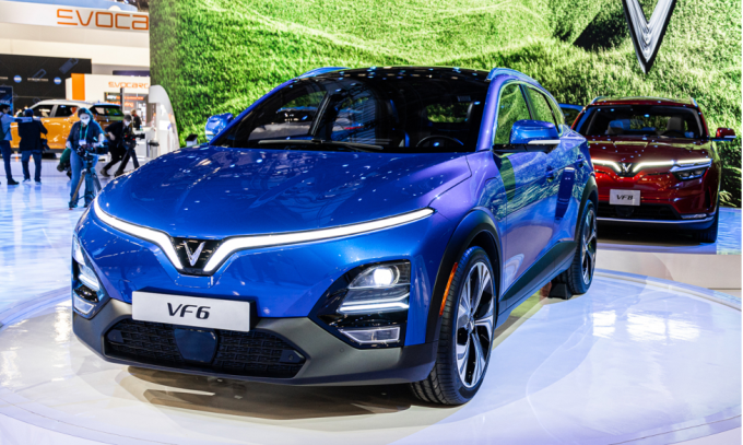 Mẫu xe VF 6 tại một triển lãm.