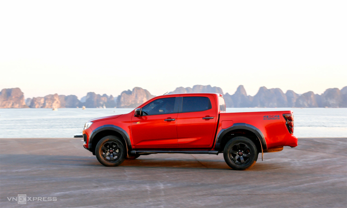 Isuzu D-Max tăng trưởng doanh số mạnh mẽ nhất phân khúc tháng 5.