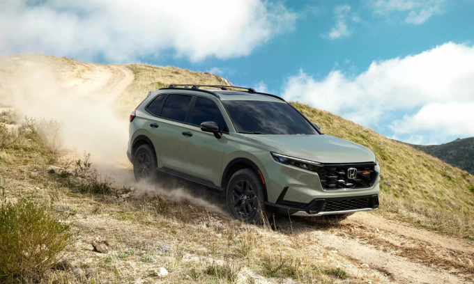 Mẫu SUV gầm cao TrailSport mới