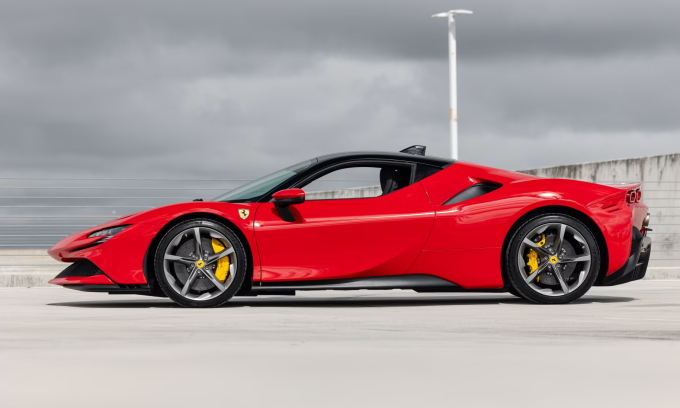 Siêu xe Ferrari SF90 Stradale. Ảnh: Mecum Auctions
