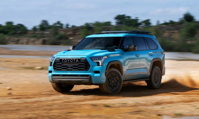 Toyota Sequoia bản TRD Pro với màu sơn xanh đặc biệt. Ảnh: Toyota