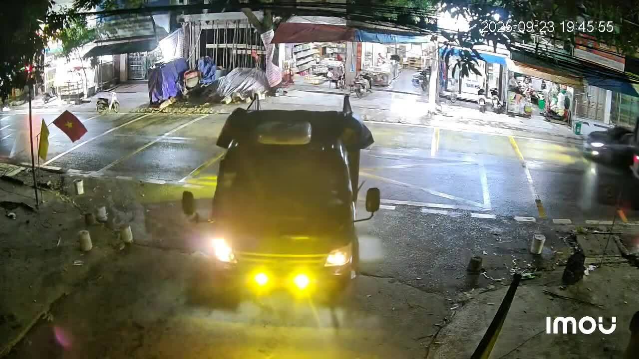 Tai nạn do xe tải lùi