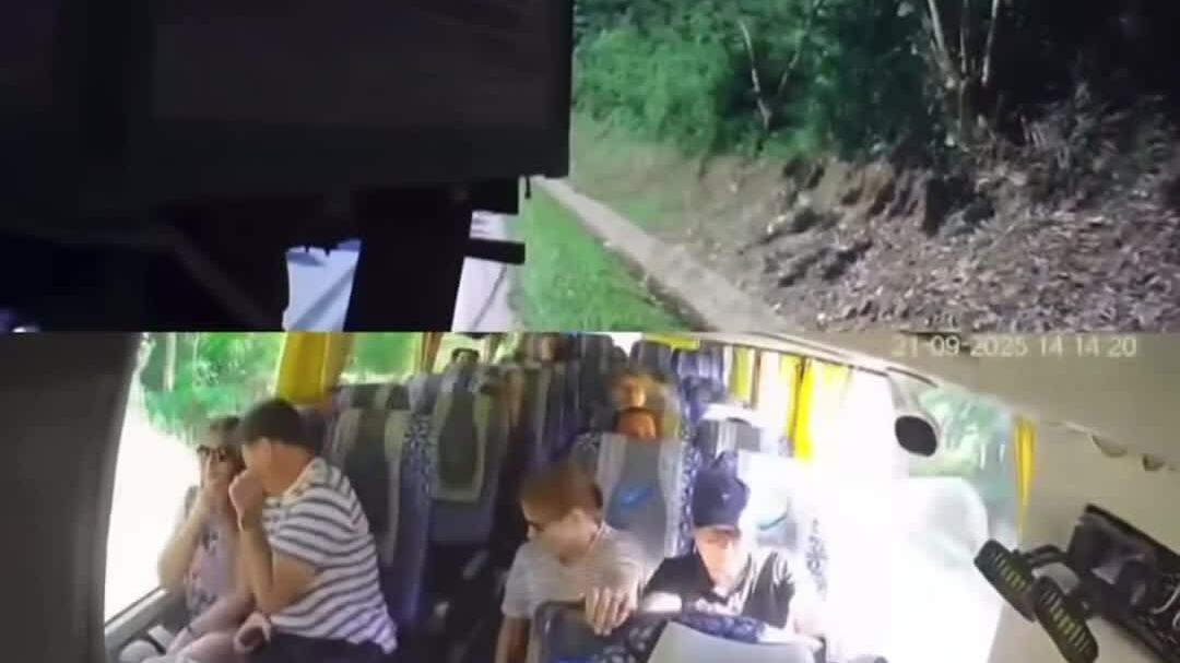 Lấn làn vượt ẩu, đuôi xe tải suýt văng vào xe khách